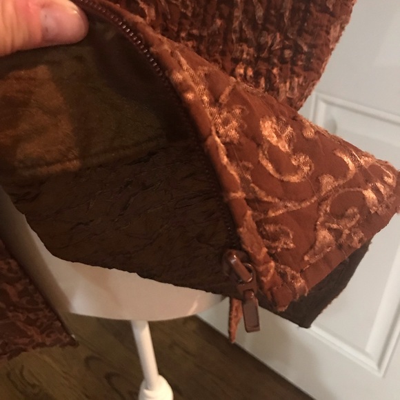 Vest - Picture 8 of 8